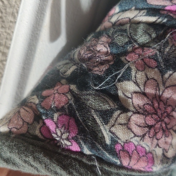 Self Contrast Lacey Quilted Vest - M - Picture 10 of 10